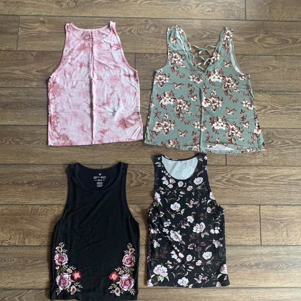 Lot of 4 Soft & Sexy American Eagle Tank Tops S/M